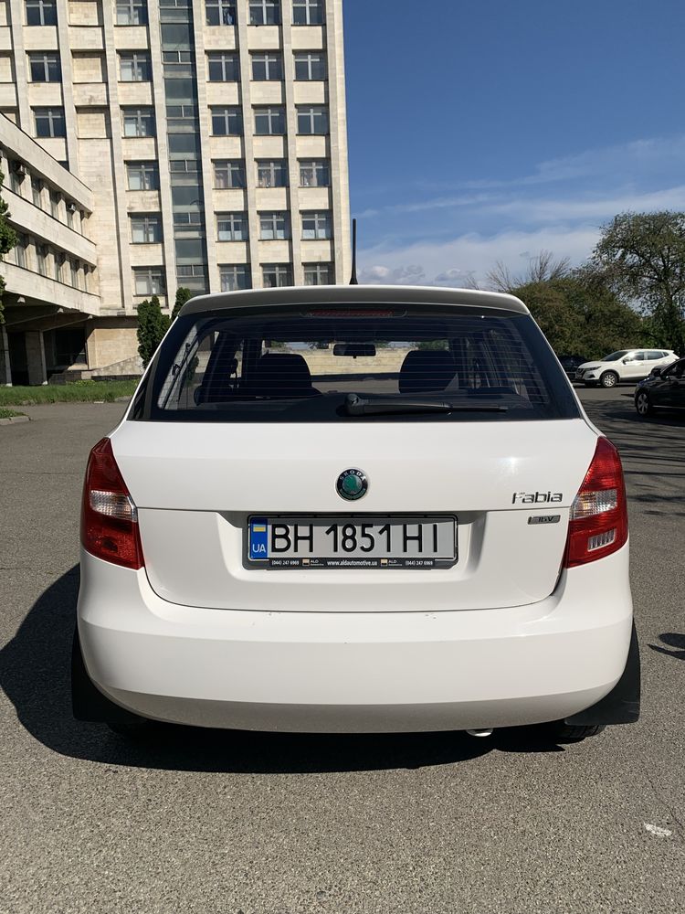 Skoda fabia 1.4 бензин 130 т км