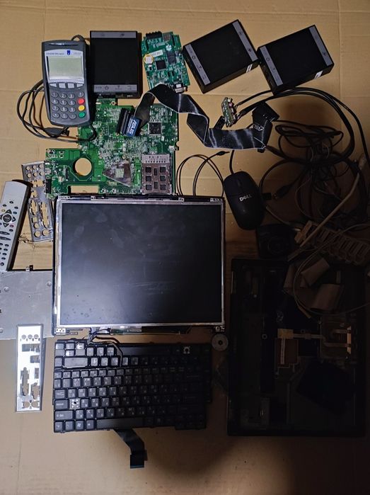 Плати , запчастин , модеми, блок живлення, материнська плата