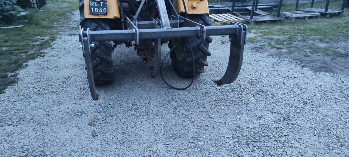 Głębosz 3 łapy C330