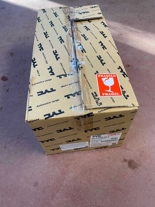 Reflektor Lampa TYC Prawa