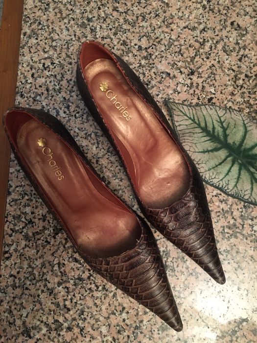 Sapatos castanhos - novos