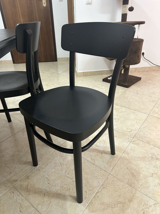 Mesas e cadeiras IKEA