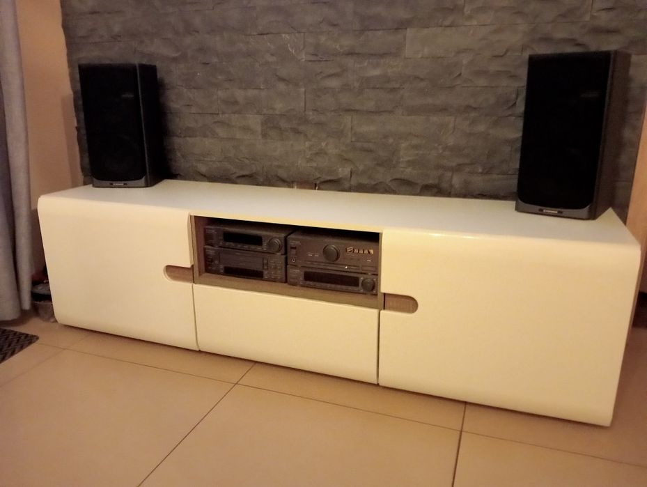 Szafka rtv pod telewizor