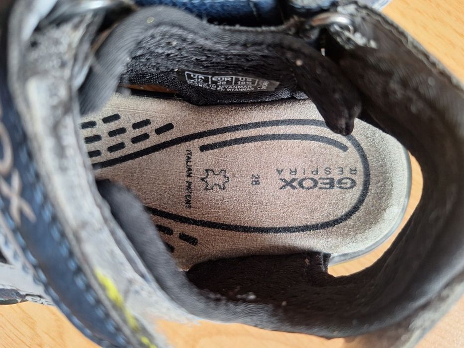 Sandałki chłopięce Geox r 28