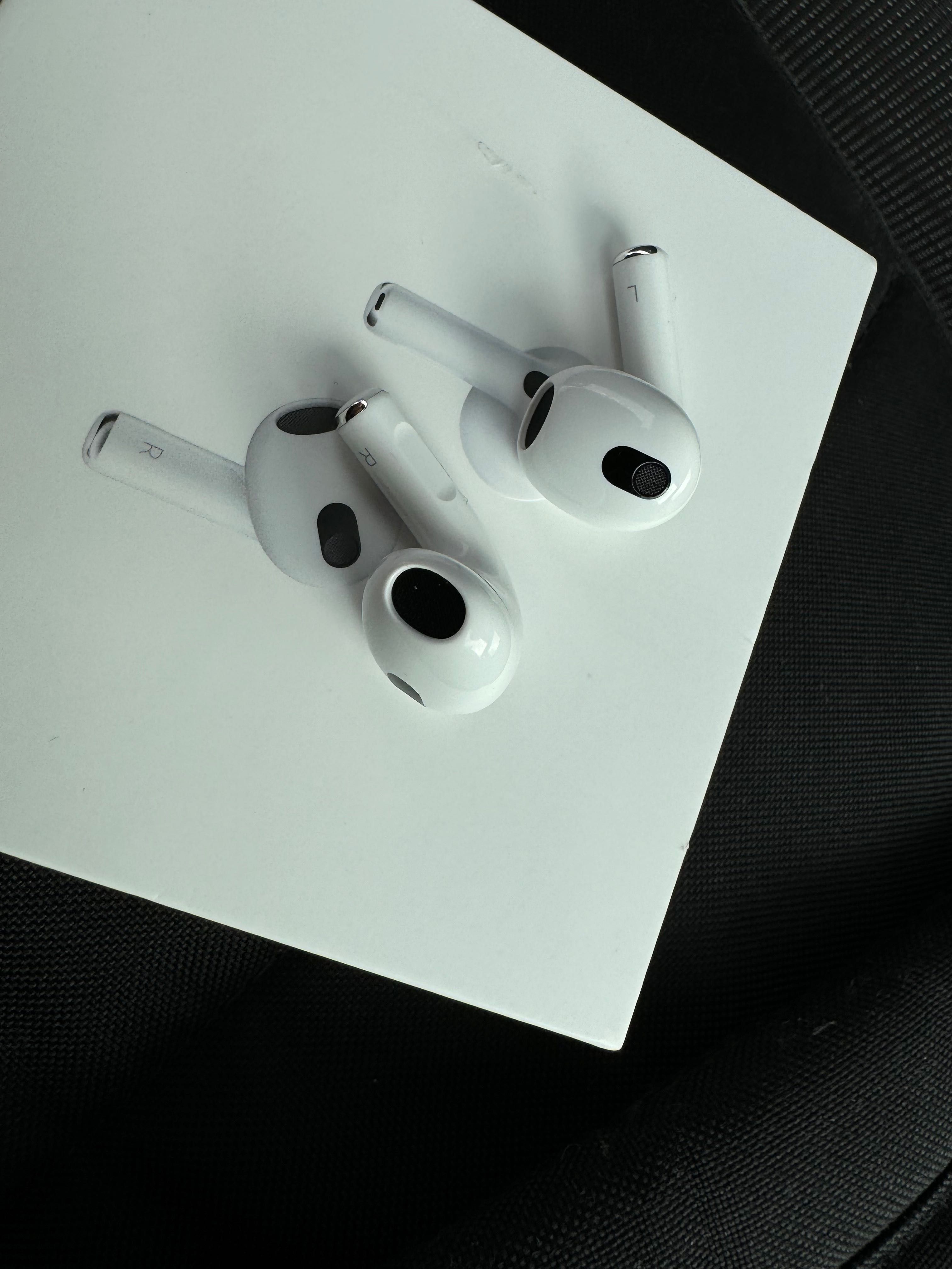 Oryginalna słuchawka AirPods 3 prawa lewa Apple a2566 a2565 a2564 a289