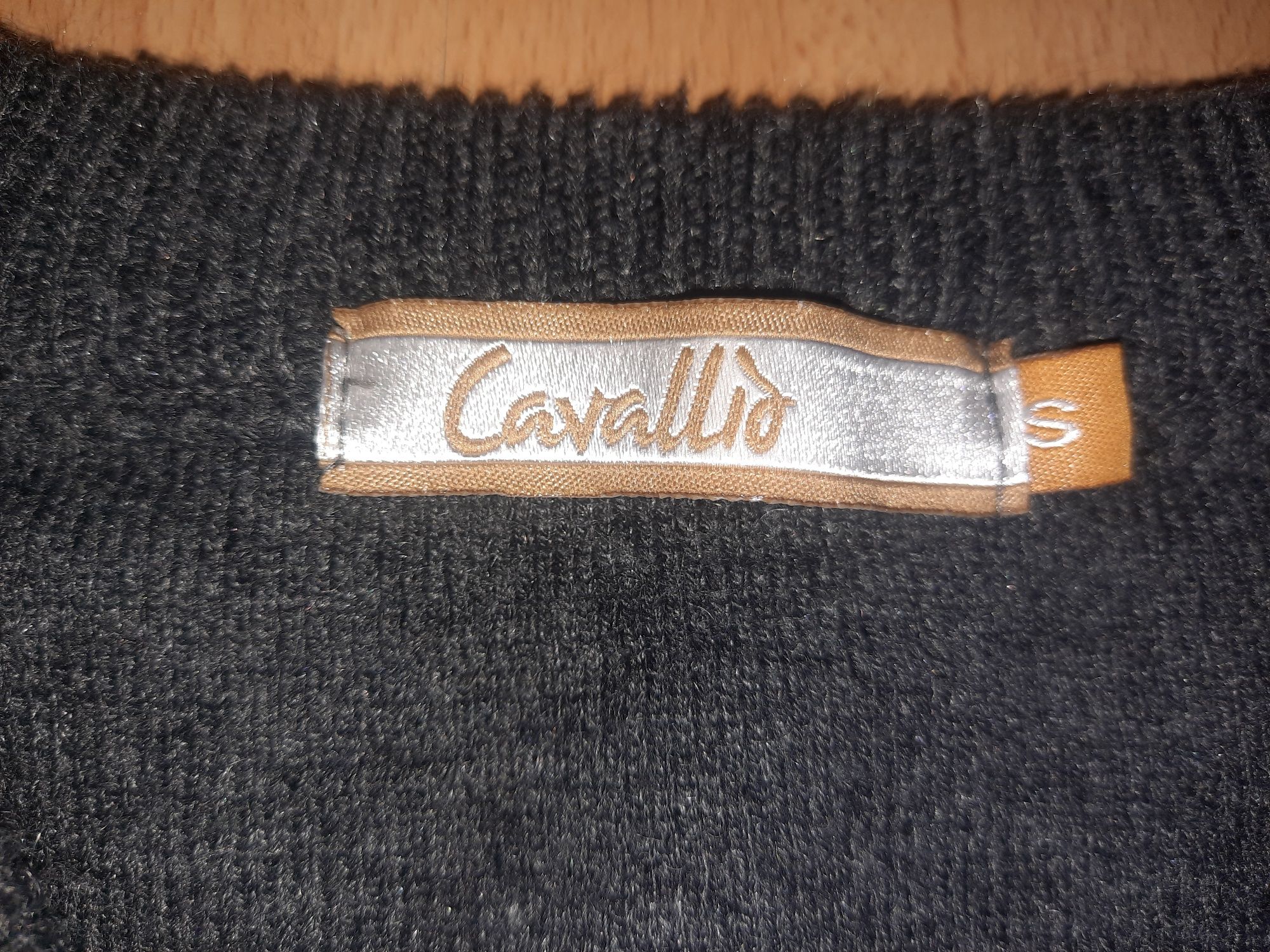 Fajny sweter cavalio r.S