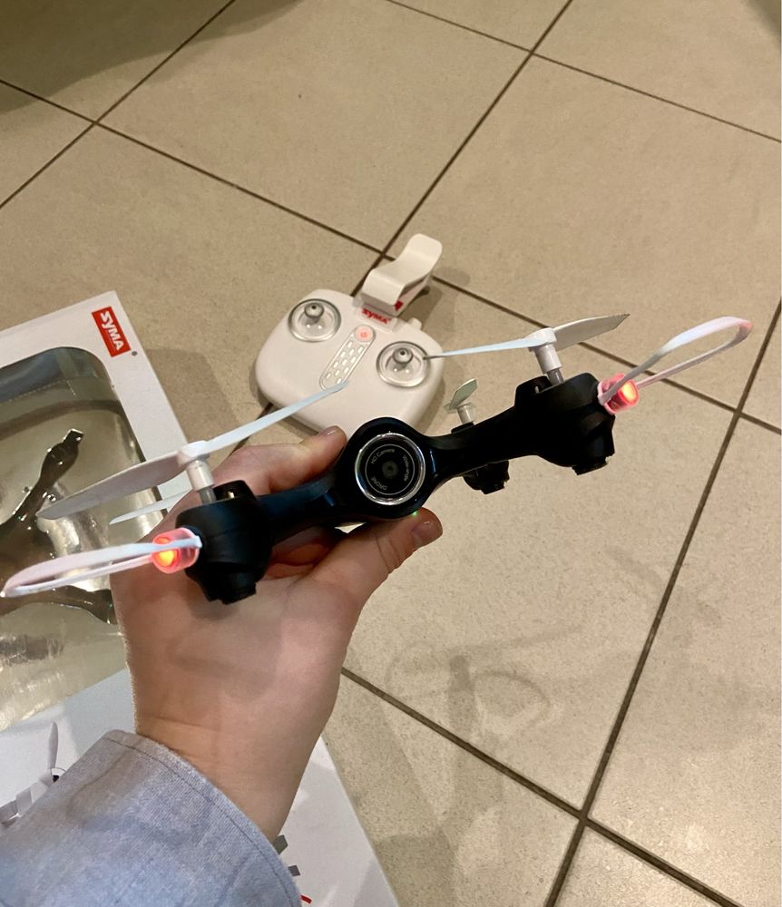 Квадрокоптер Syma X23W