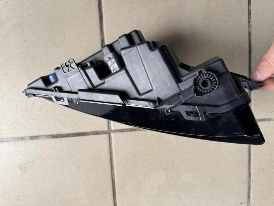 Протитуманна фара птф ліва Jeep Grand Cherokee WL