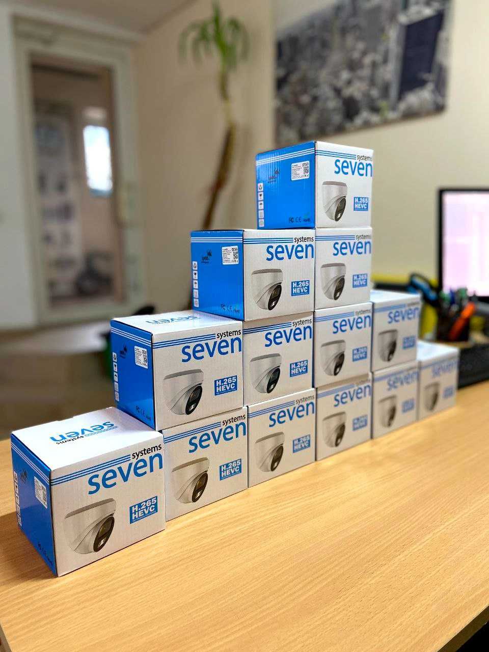 Відеоспостереження Hikvision / SEVEN
