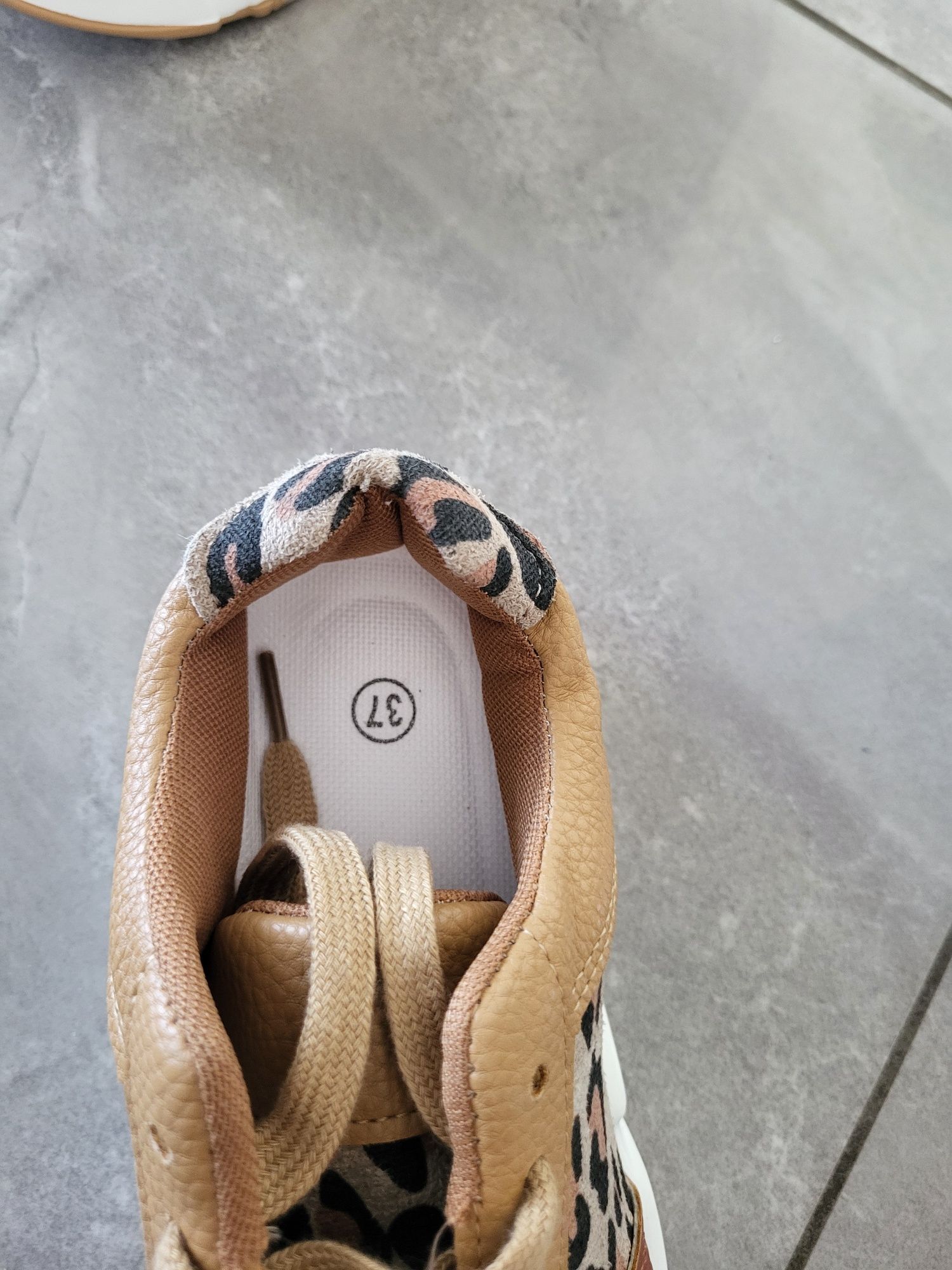 Nowe Adidasy roz. 37