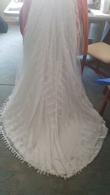 suknia ślubna z USA z koronką i trenem śliczna, nowa cena