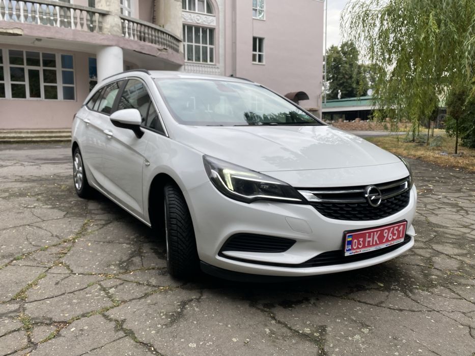 Продам OPEL ASTRA 2018 рік
