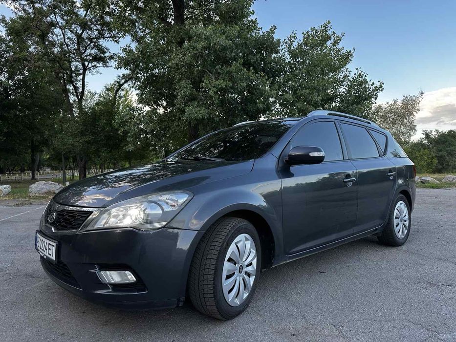 Продам kia ceed 1,6 crdi