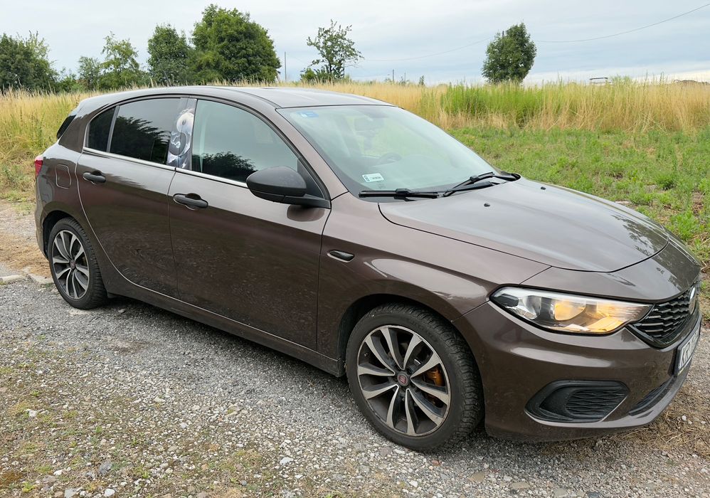 Wynajem na Taxi auto osobowe Fiat Tipo HB 2017