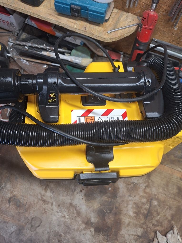 Odkurzacz Dewalt DCV 584L