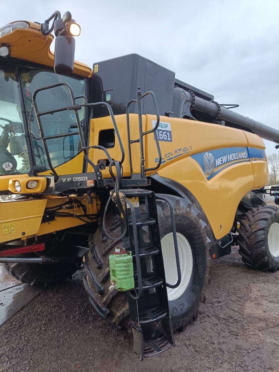 Комбайн New Holland CX8080