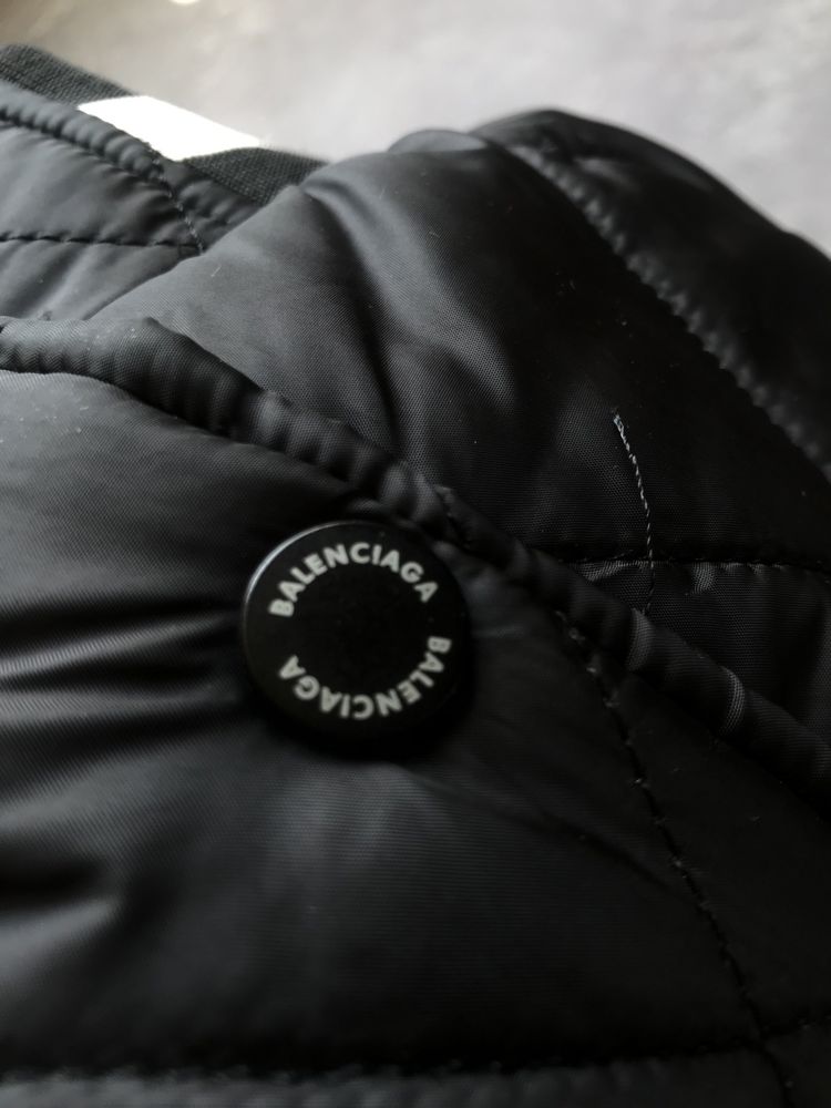 Бомбер Куртка Balenciaga