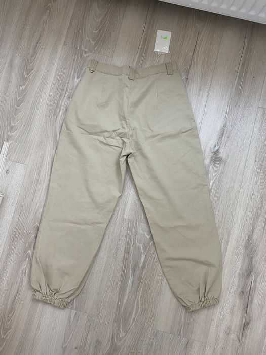 Світло-бежеві штани