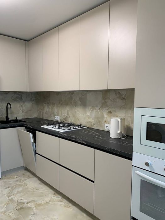 Оренда стильної  1 км квартира в центрі міста