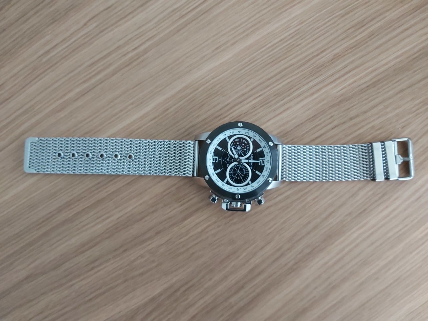 Akribos XXIV analog watch