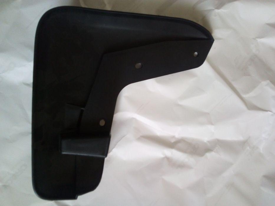 Брызговик чери тигго передний правый оригинал