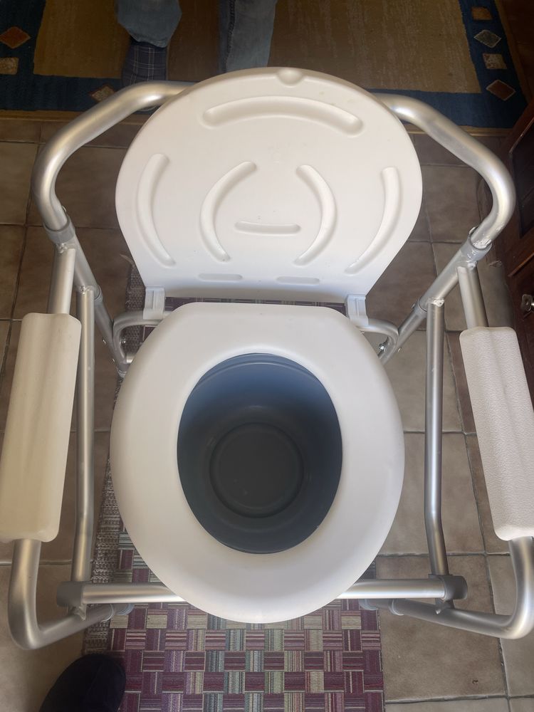 Cadeira sanitária