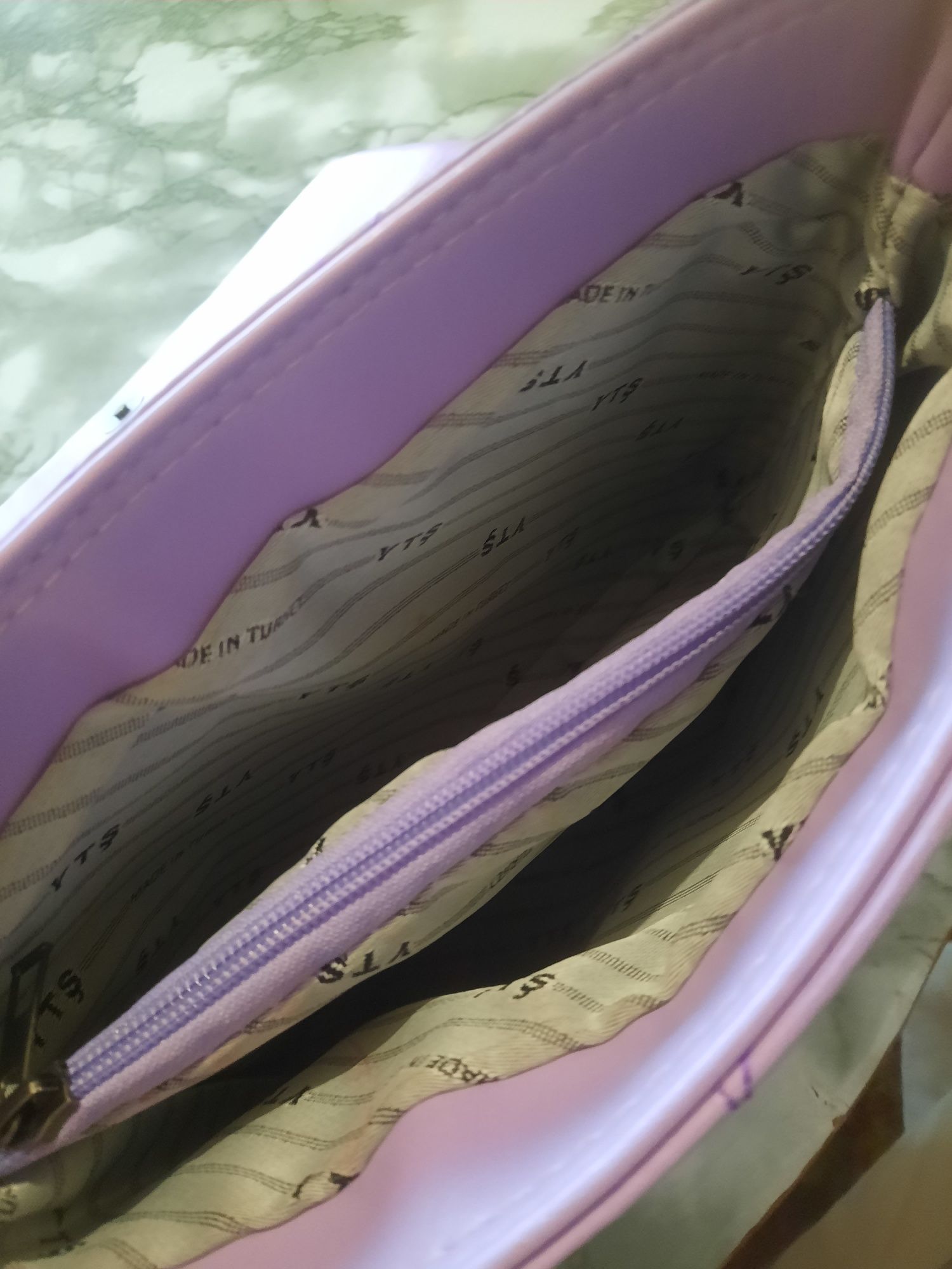 Фіолетова сумочка через плече