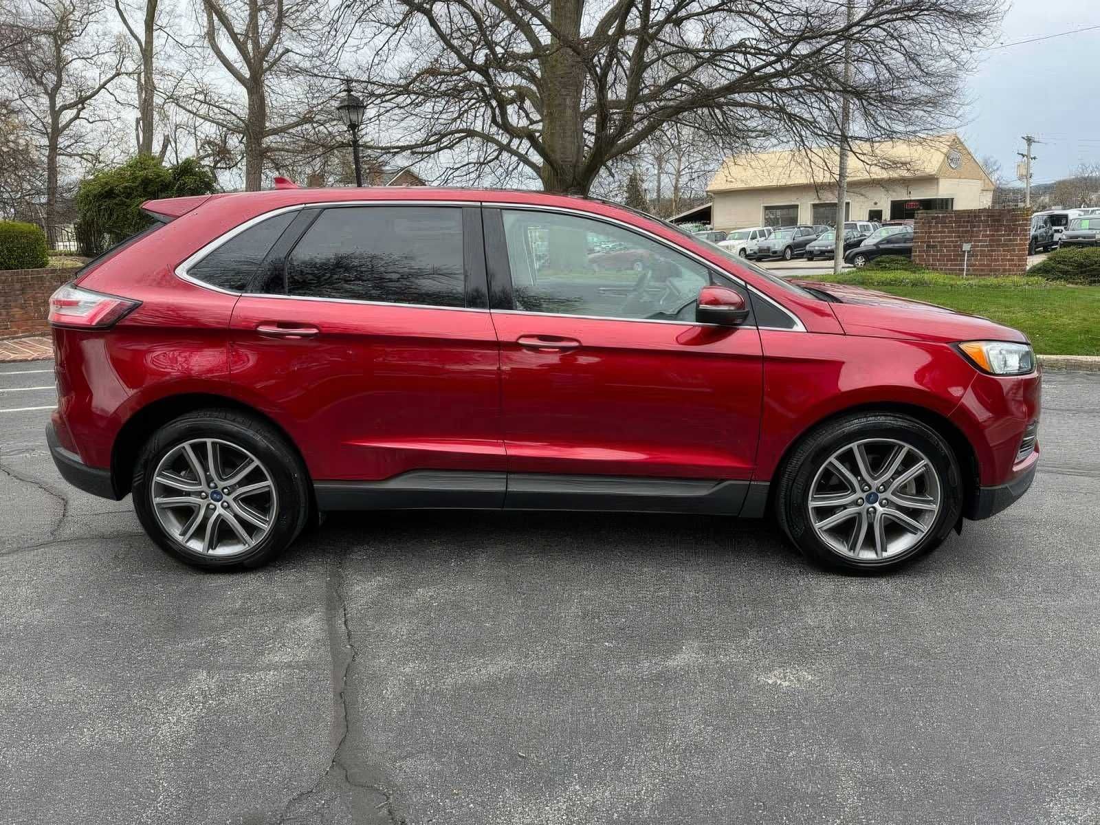 2019 Ford Edge Titanium