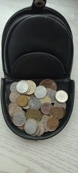 Обмін, Монети  різних видів.
