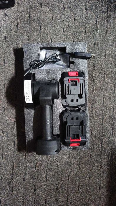 миниболгарка 21 вольт 2 аккума