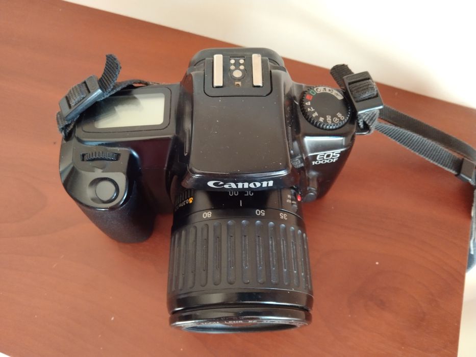 Aparat fotograficzny CANON EOS 1000 F