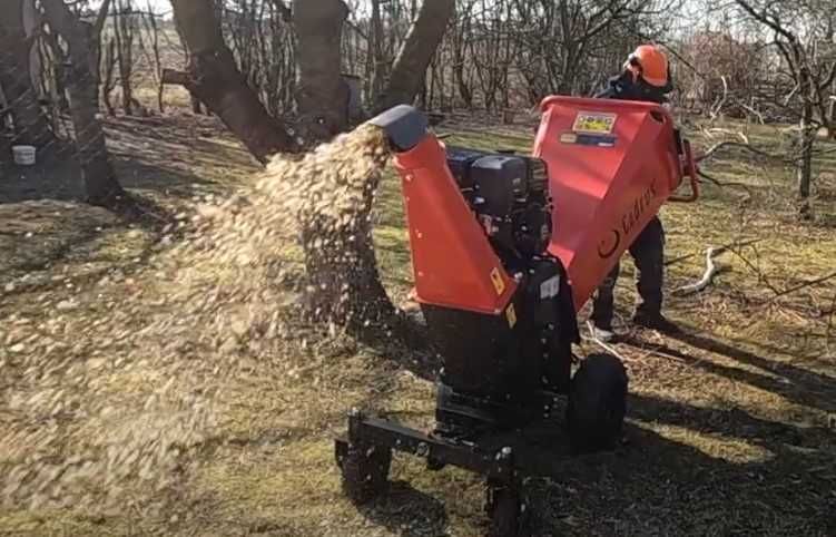 Rębak spalinowy mocny CEDRUS RB04 PRO-E 12KM możliwa przyczepa wynajem