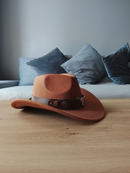 Kapelusz kowbojski karmelowy ciepły brązowy klasyczny rudy wild west