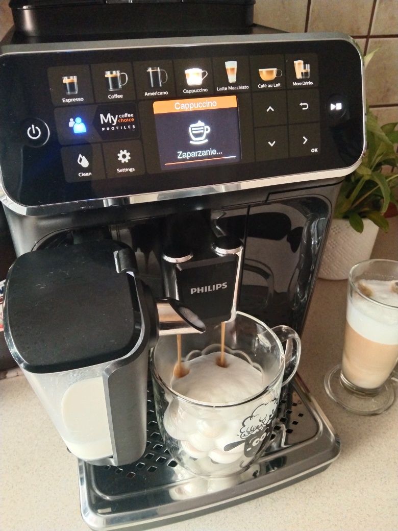 Ekspres Philips Latte Go EP4300 RARYTAS