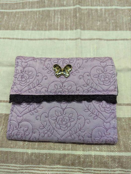 Футляр для салфеток Anna Sui Mask-Fit , лавандового цвета