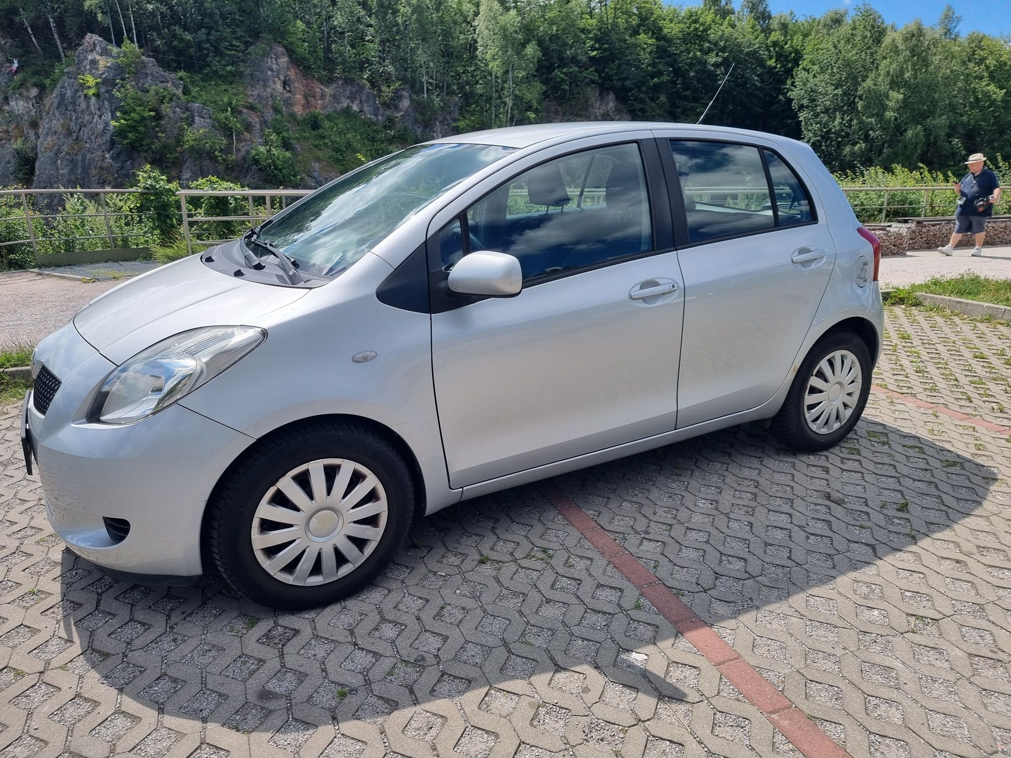 Toyota Yaris 1.3 klima automat