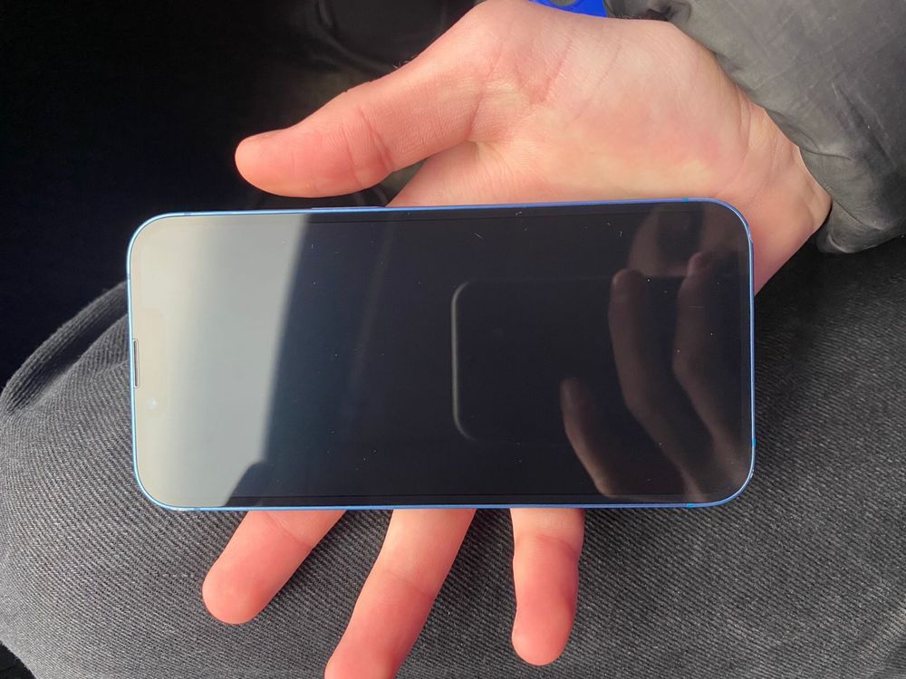 iPhone 13 - R-sim