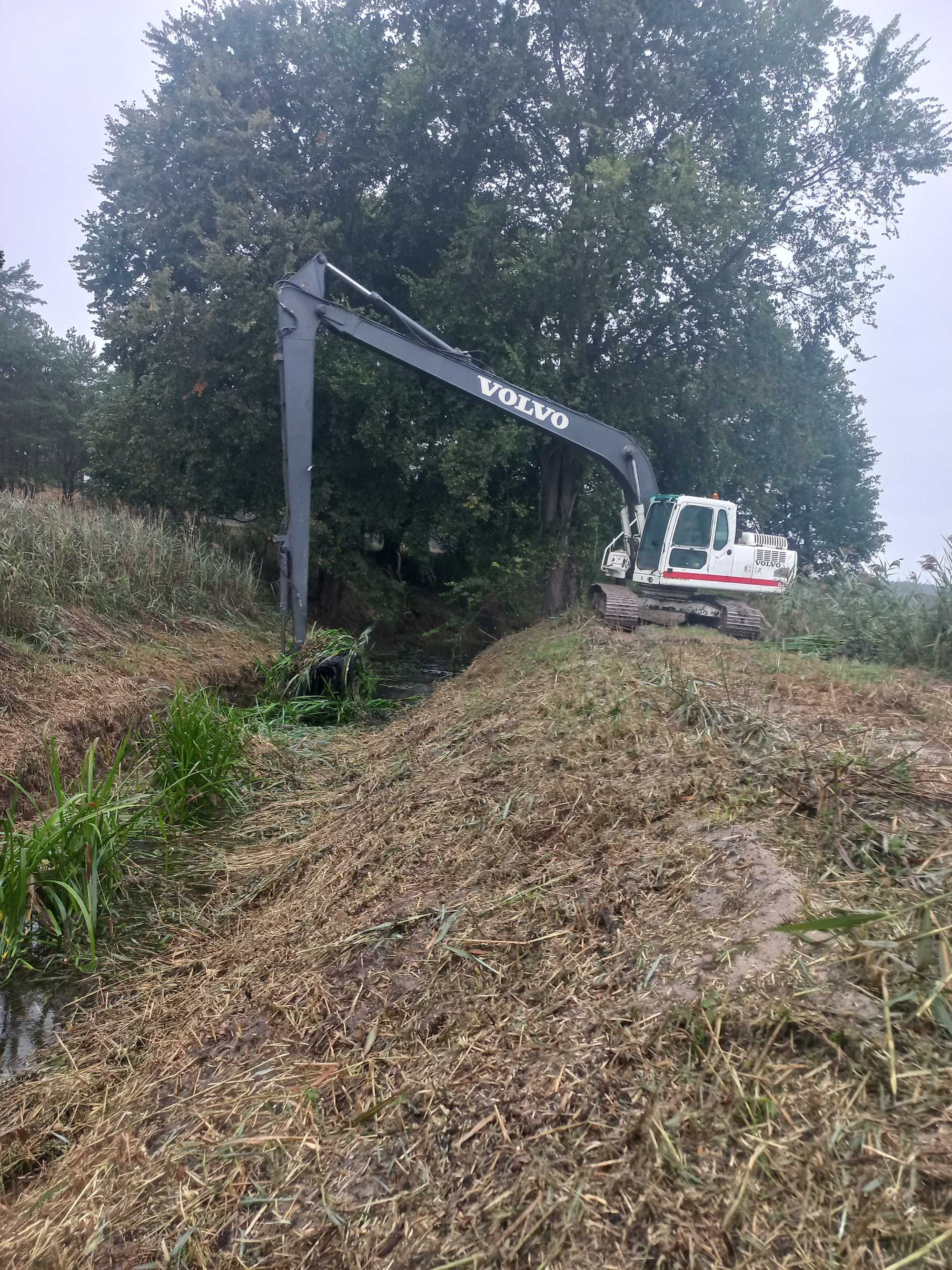 Koparka long, długie ramię, 16 m; kopanie, odmulanie stawów