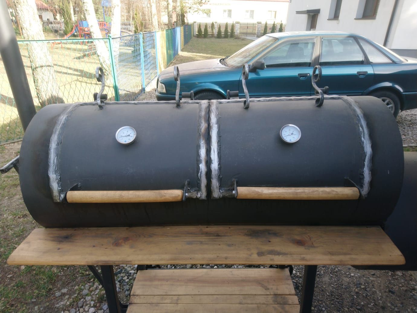 Grill  -ogrodowy