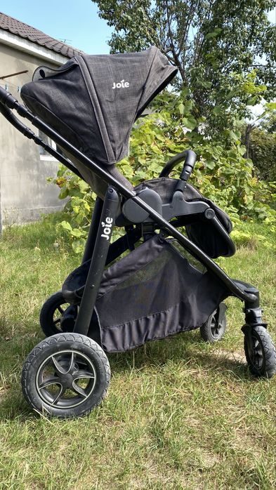 Дитяча коляска з зимовим коконом