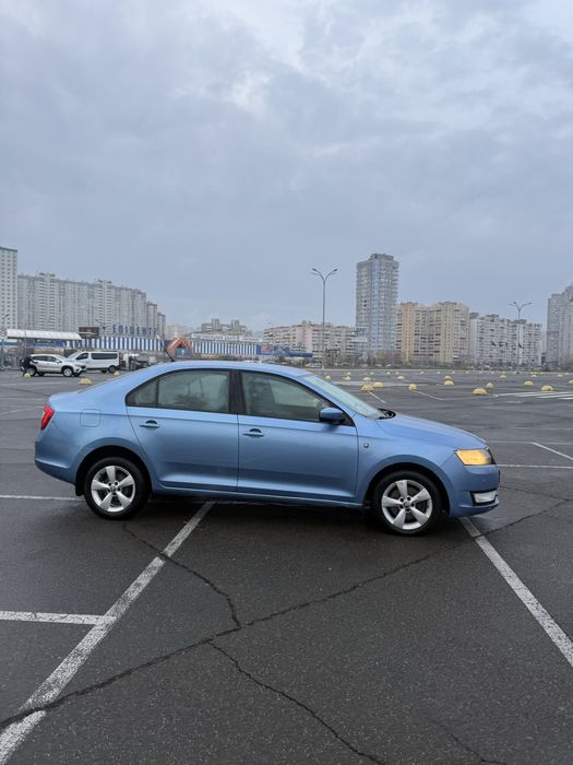 Шкода рапид автомат один хозяин с салона