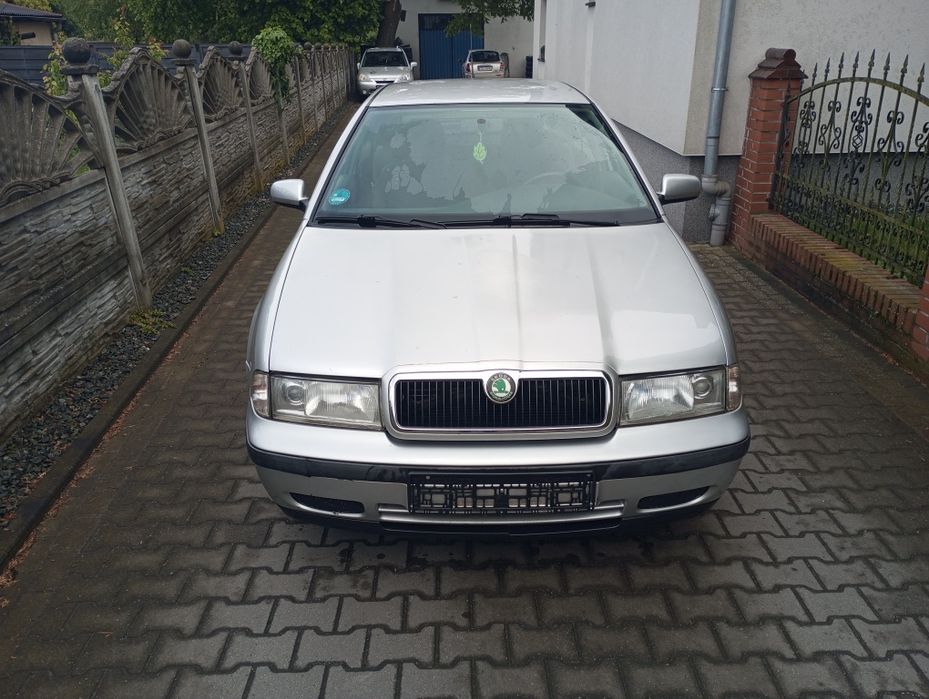 Skoda Octavia 1.6 Ben. 99 rok.
