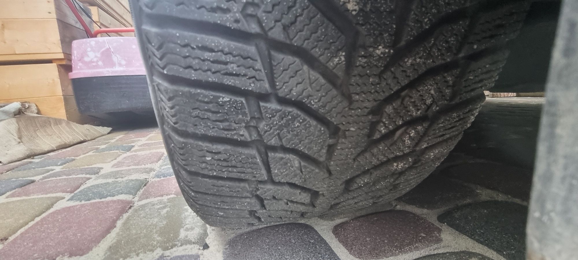 Alufelgi 17cal  5x108 czujniki ciśnień opony zimowe