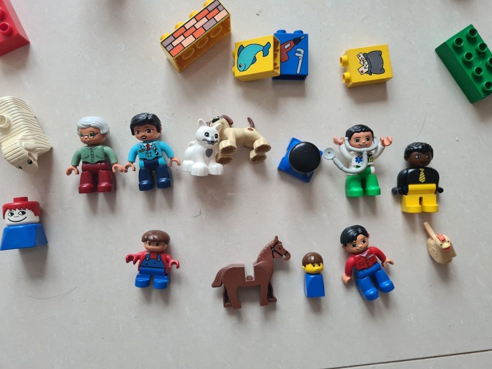 Lego duplo klocki tematyczne .