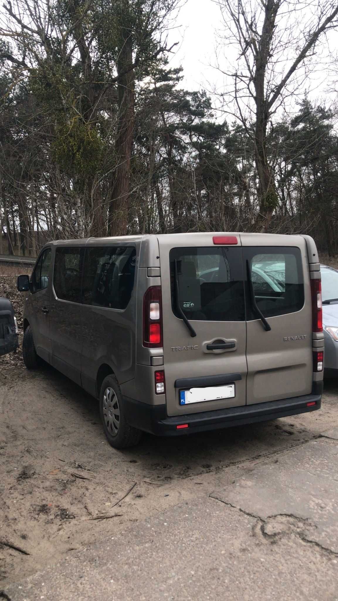 Renault Trafic Grand Passenger Pack