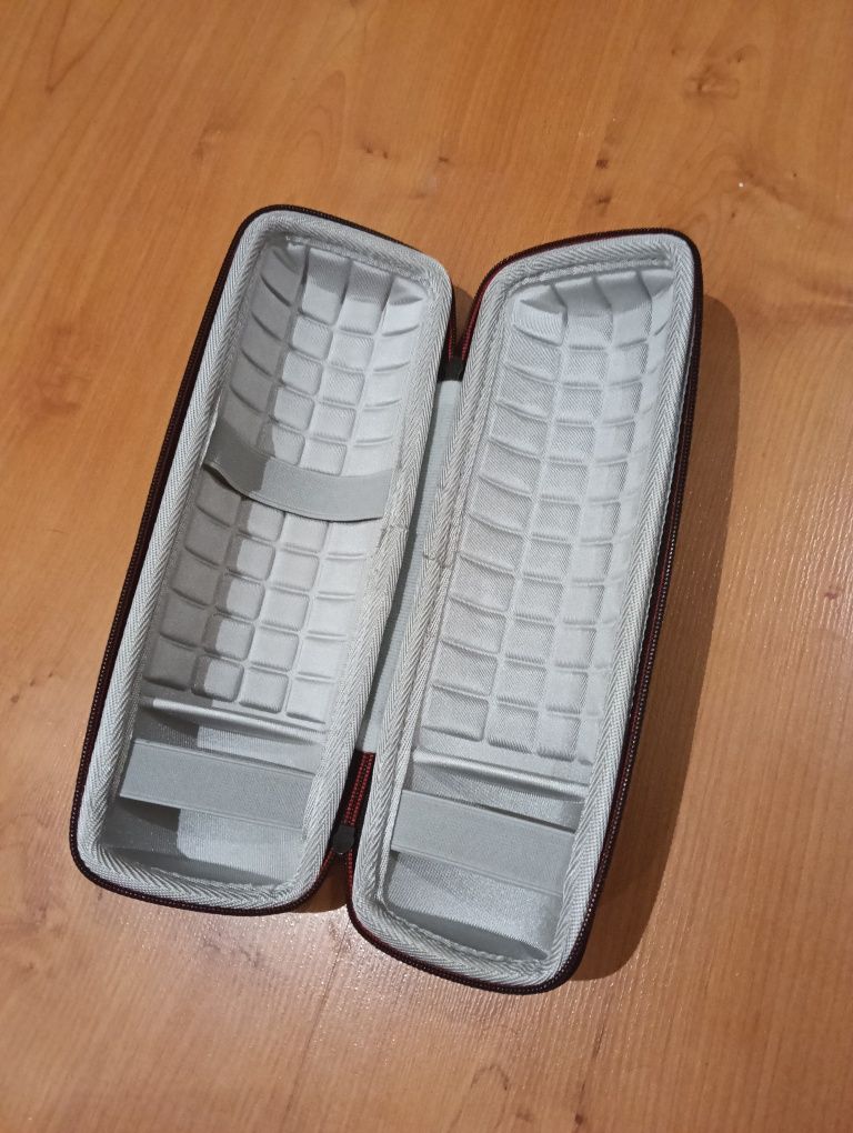 Caixa para coluna JBL