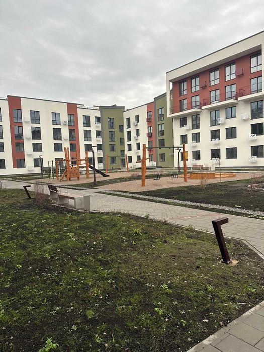 Великогабаритна квартира Квасилів ЖК  "Субурбія"  43000