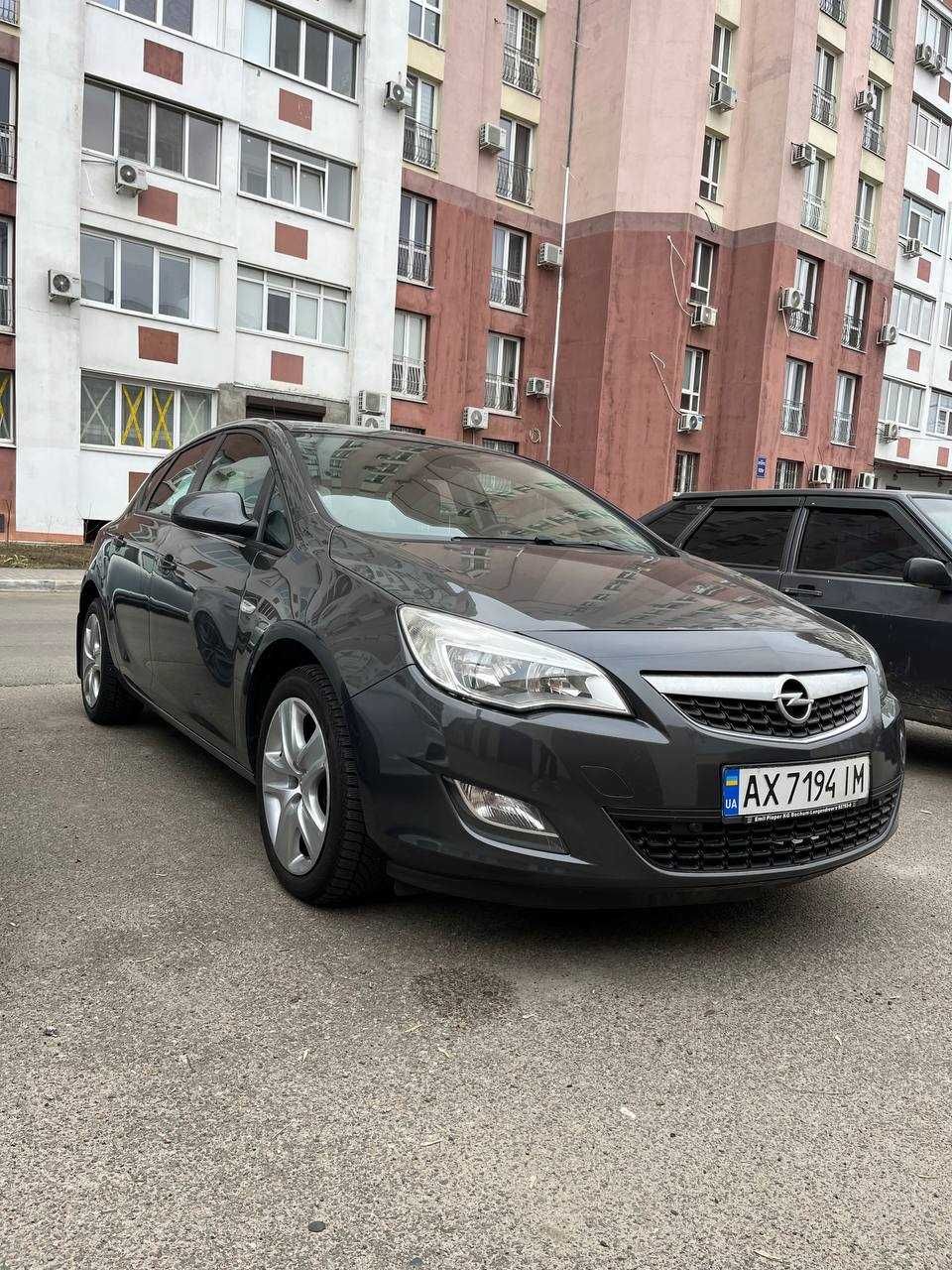 Opel Astra J, 2010, 1.4 Бензин