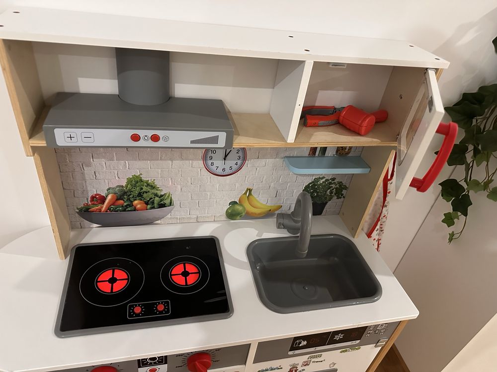 Cozinha de crianca em muito bom estado