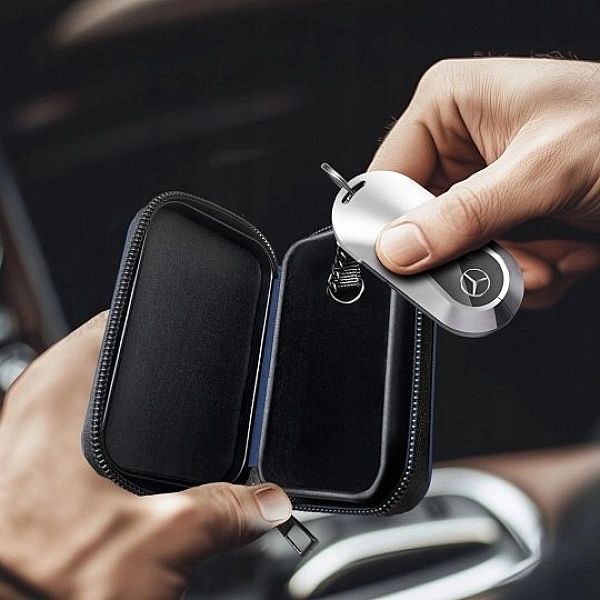 Bezpieczny Kluczyk Keyless - Etui z Antykradzieżową Blokadą Sygnału Br
